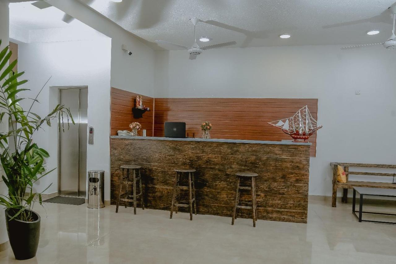 Lucky Transit Hotel - Katunayake Airport المظهر الخارجي الصورة