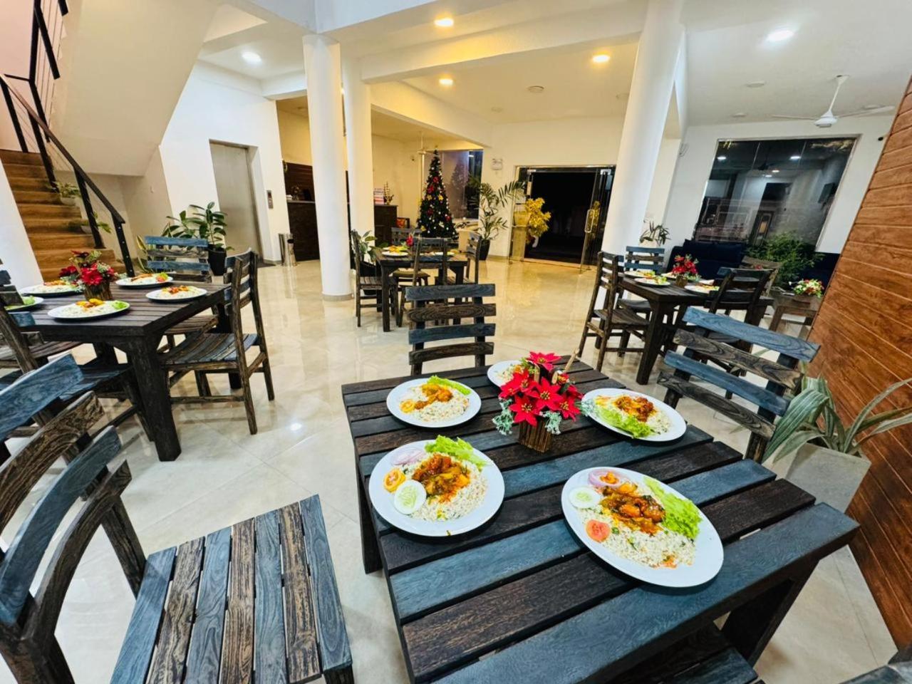 Lucky Transit Hotel - Katunayake Airport المظهر الخارجي الصورة